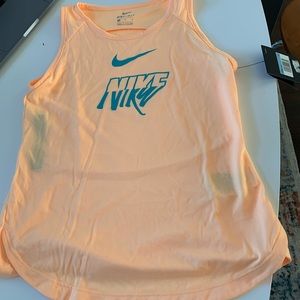 Nike sports top